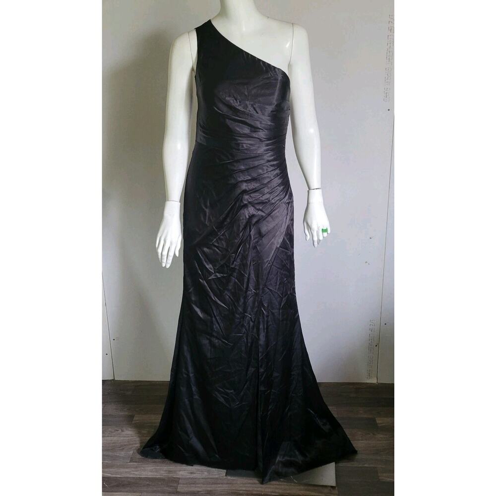 Lavetir Womans Long Black Satin One Shoulder Prom Dress w/train & slit Sz. 6